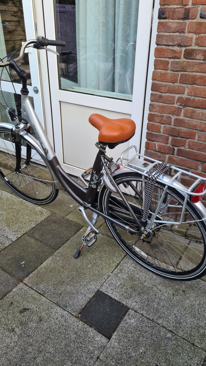 Dames fiets met 3 versnellingen-28inch-Fr.maat 52cm-Nieuw slot