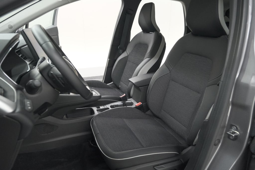 Renault Captur mild hybrid 140 edc techno | camera | 9.3 inch scherm | appl