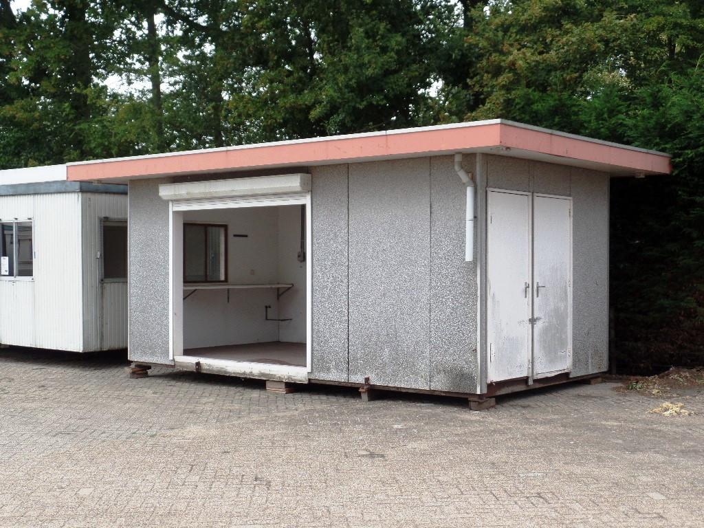 Verkoopunit met betonnen vloer voor diverse toepasbaarheden te koop