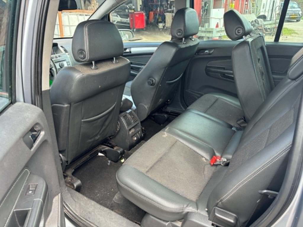 Opel Zafira 1.8 cosmo