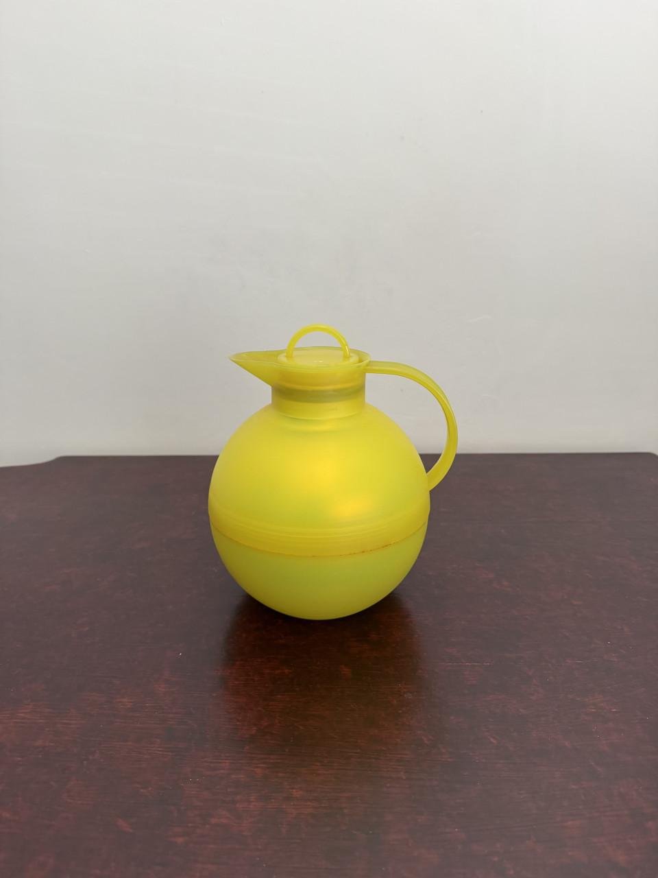 Alfi theekannen (zwart + geel) – ontwerp Ole Palsby