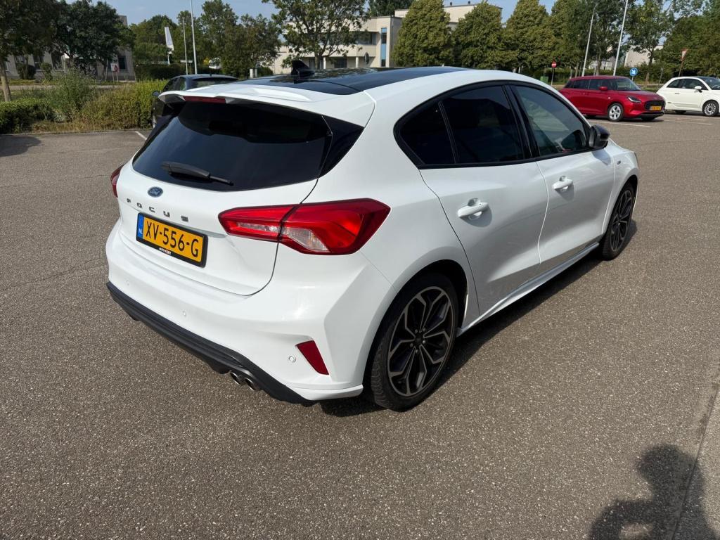 Ford Focus 1.0 ecoboost st line business