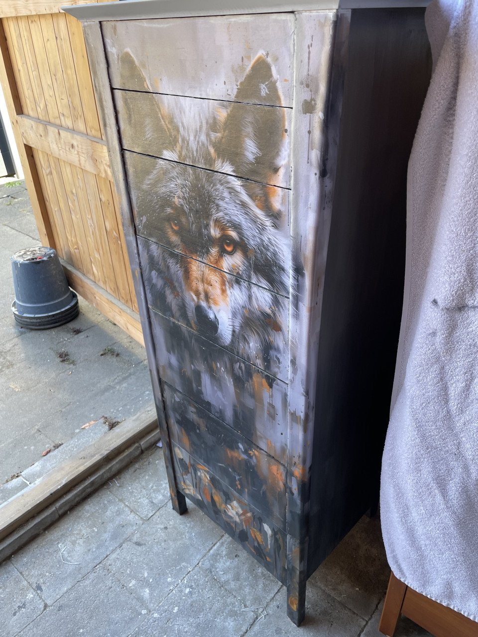 Unieke Ladekast met wolvenprint