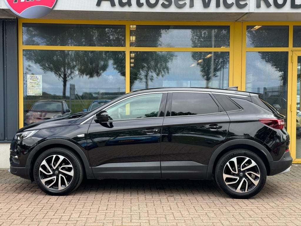 Opel Grandland X 1.2 turbo bus. ex.