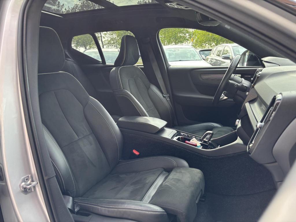 Volvo XC40 2.0 t4 r-design