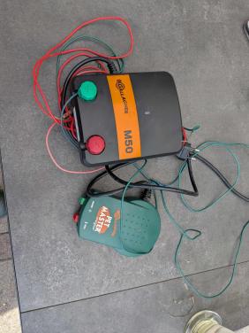 2 x schrikdraad apparaat (vijver of schutting)