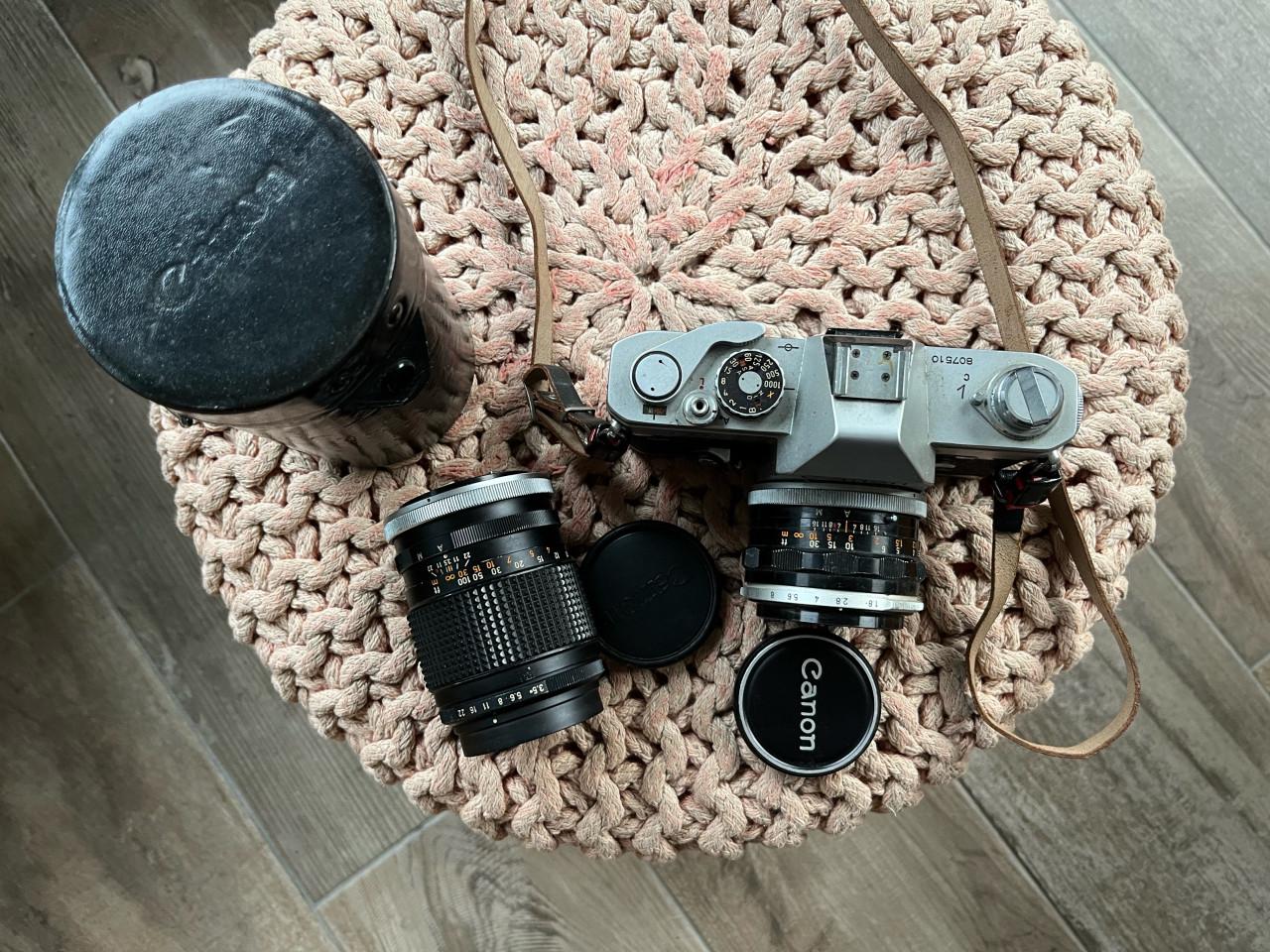 VINTAGE Canon FT QL SLR camera