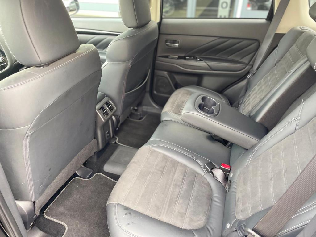 Mitsubishi Outlander 2.4 phev intense+