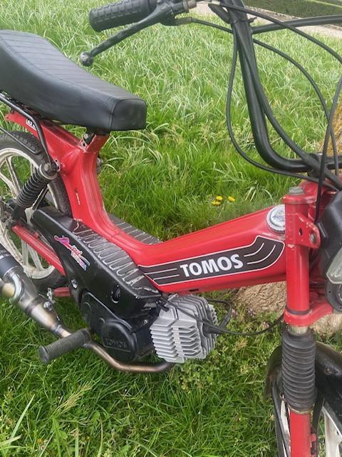Tomos