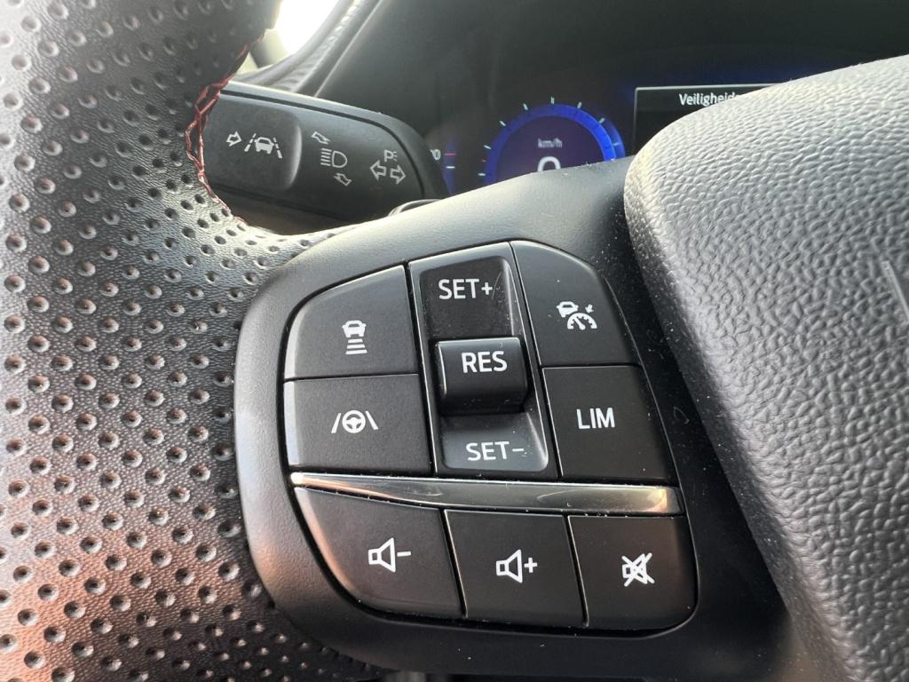 Ford Puma 1.0i ecoboost hybrid 155pk automaat st-line x , 19 inch , adaptiv