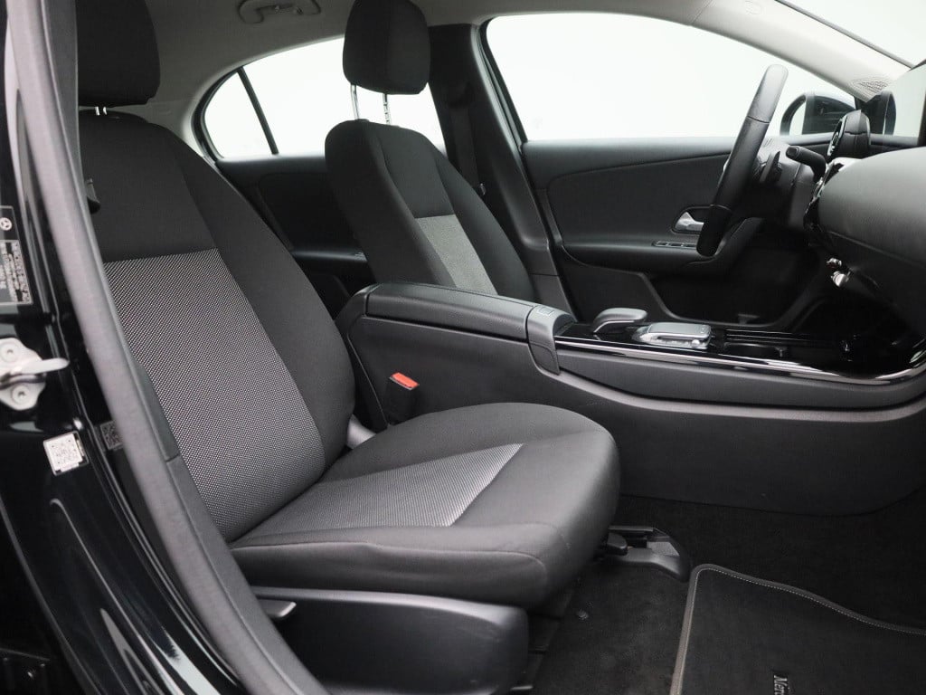 Mercedes-Benz A-Klasse 180 business solution | automaat | virtual cockpit |