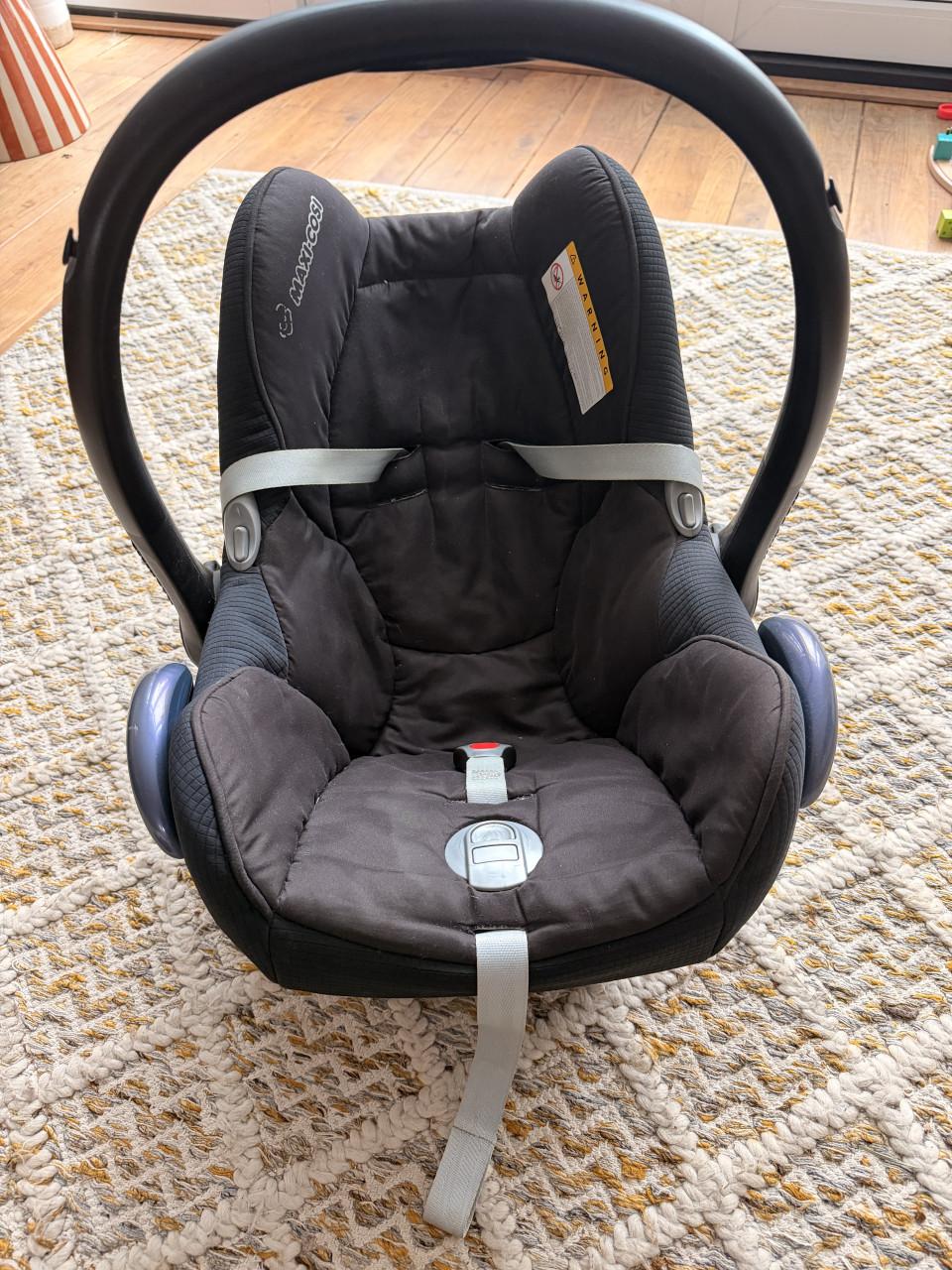 Maxi Cosi (evt inclusief base)