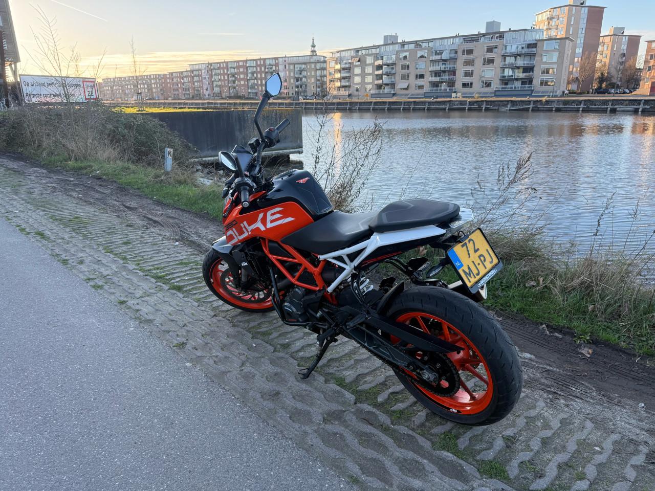 Ktm duke 390