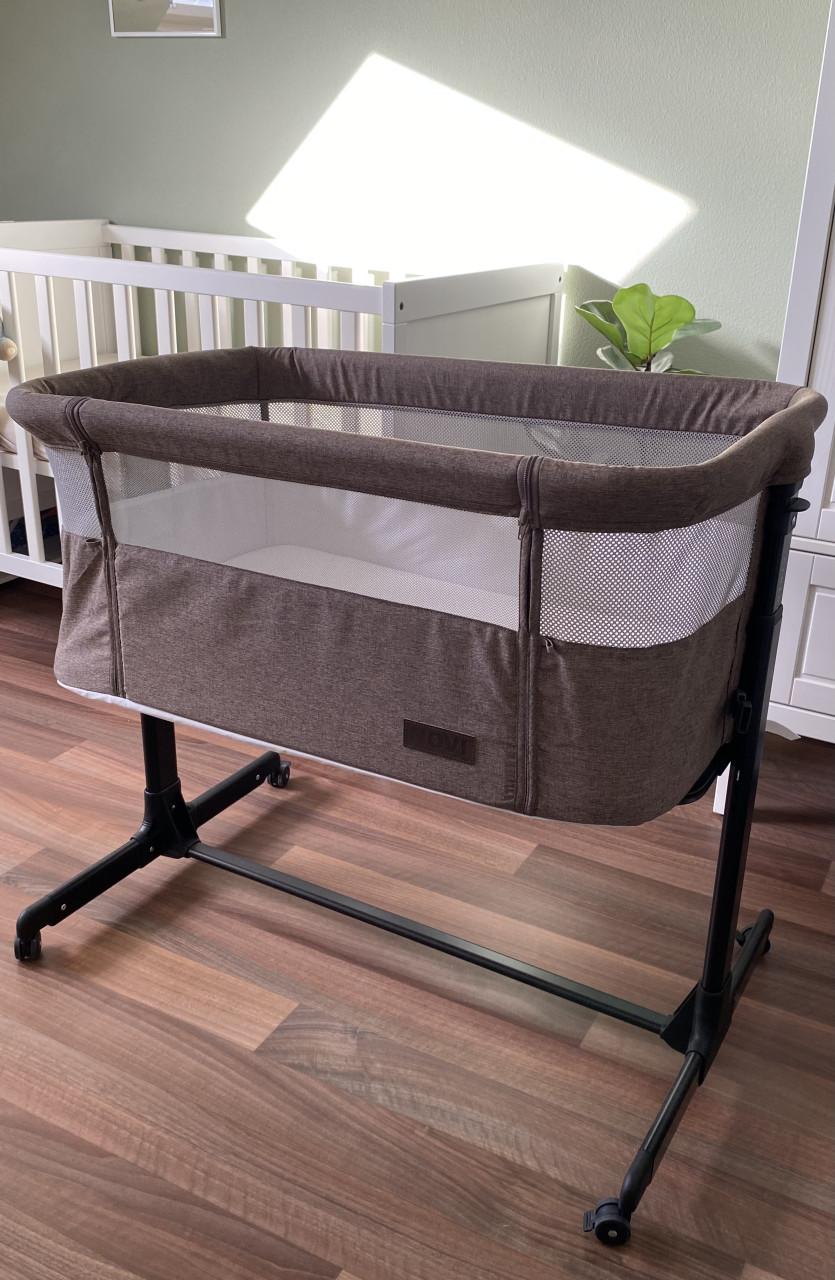 Co Sleeper Novi at home