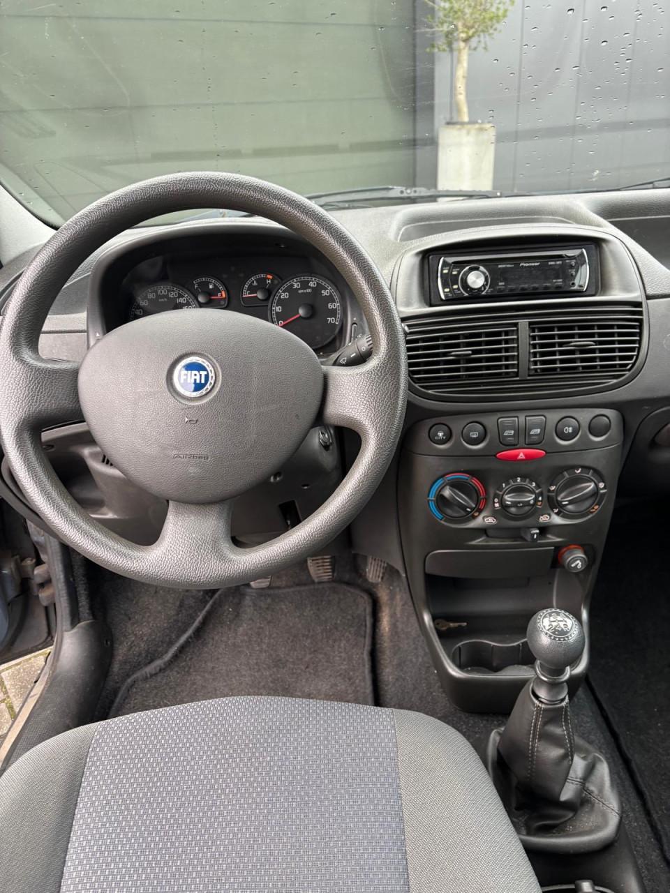 Fiat Punto 1.2 3DR 2004 Blauw | 97.614 KM NAP | NIEUWE APK!