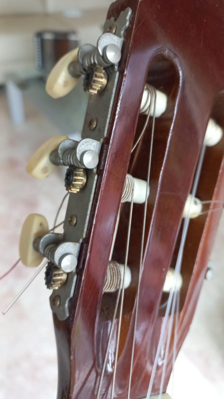 Akoestische guitar, Santana. 65 euro