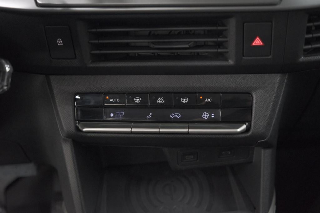 Opel Frontera 1.2 turbo hybrid 136 gs | 7 zitplaatsen | navigatie | dodehoe