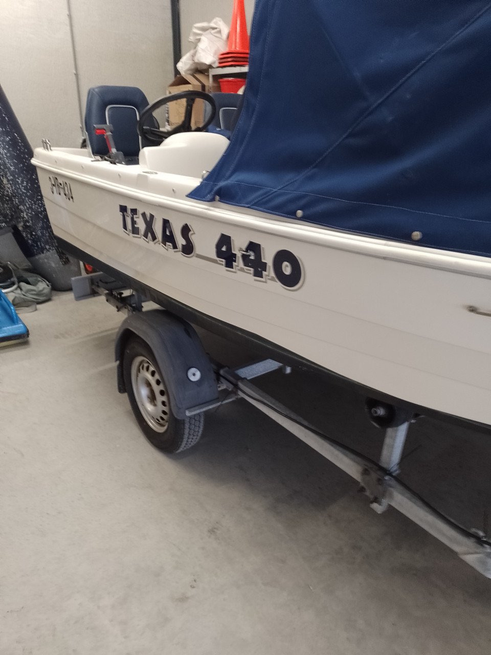 Toer visboot 25 pk elek abrio kap trailer