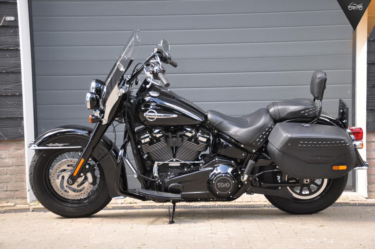 Harley Davidson FLHCS Heritage Softail Classic 114 13500 KM 5HD