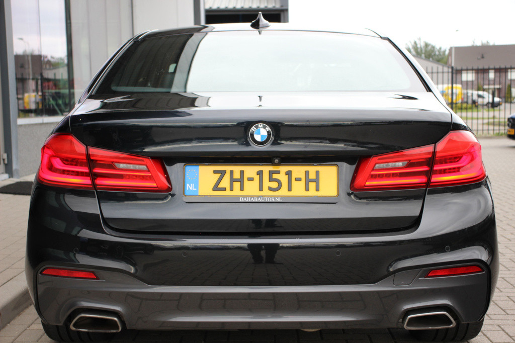 BMW 5 Serie 520i high executive m-sport | orig. nl | dealeronderhouden