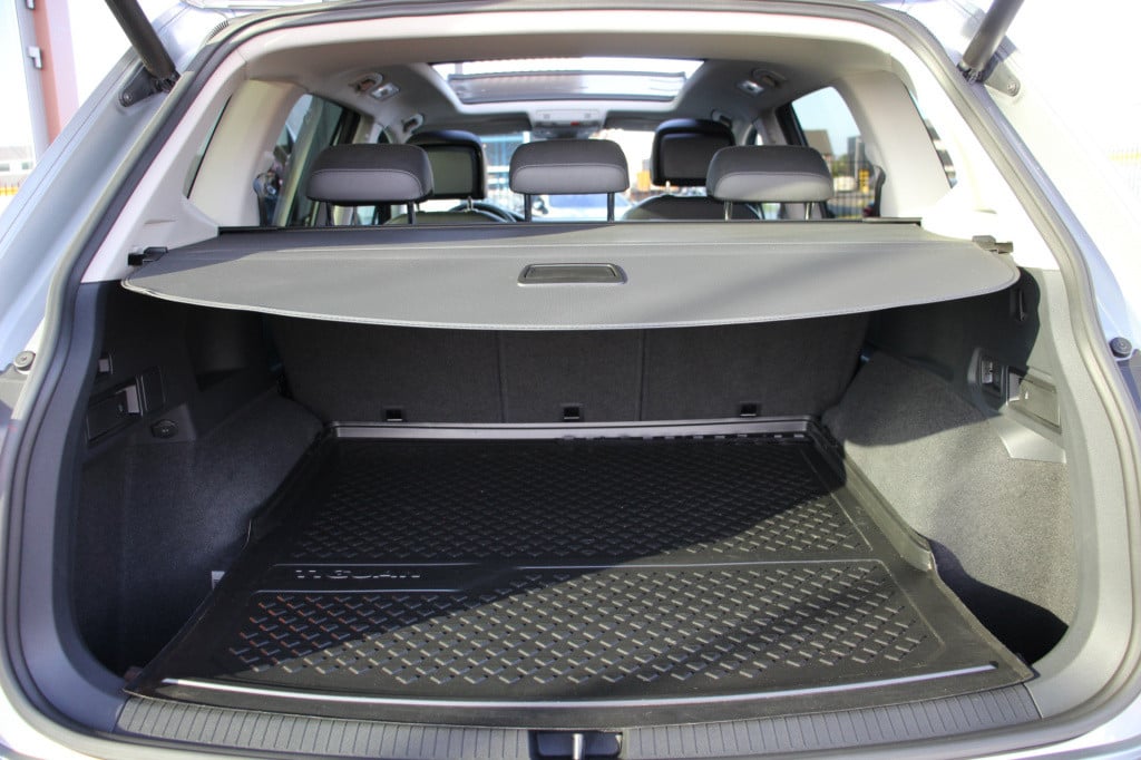Volkswagen Tiguan Allspace 1.5 tsi highline r-line | pano | leder | 360 cam
