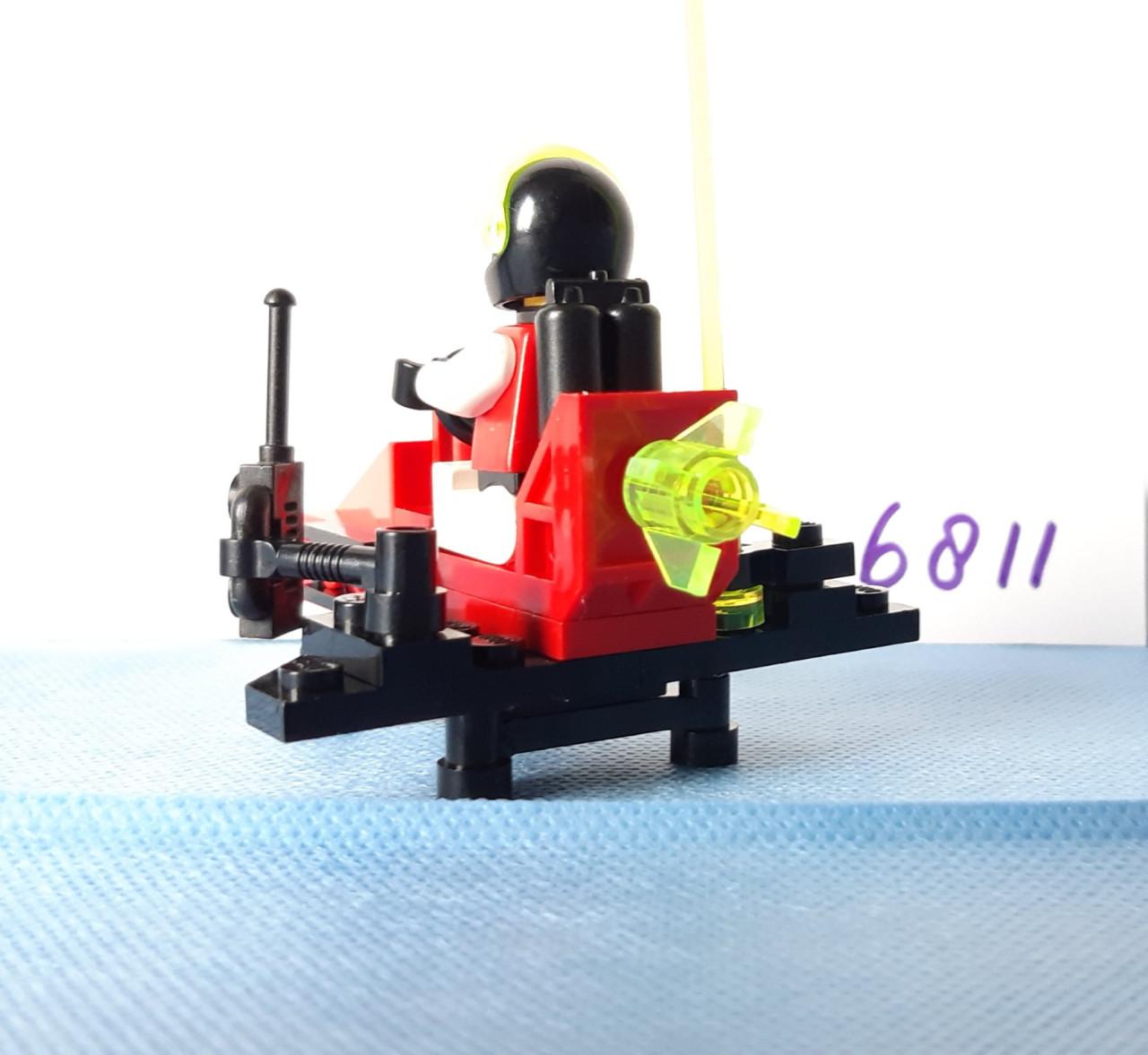 Lego Space M-Tron 6811: pulslader, charger