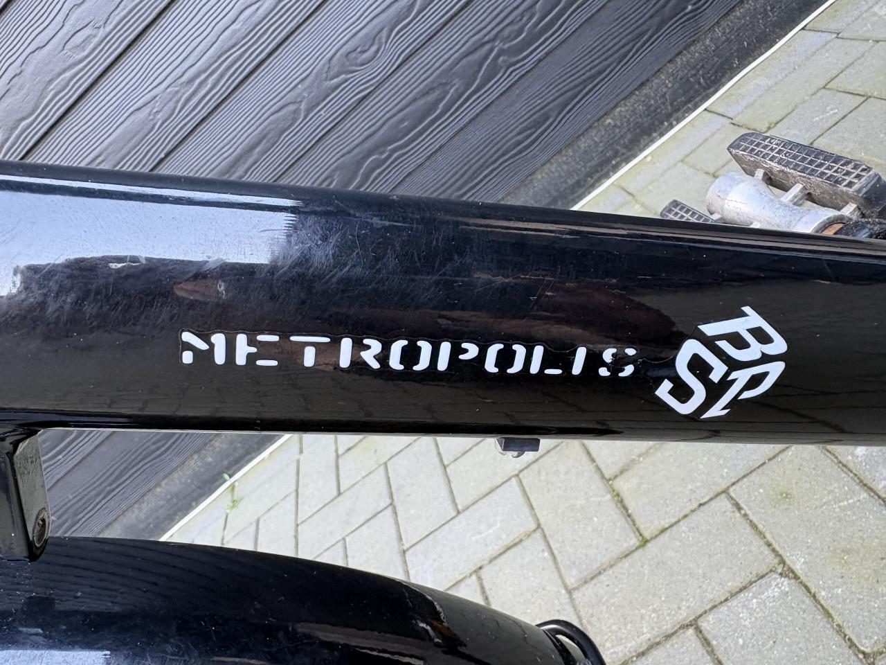 Zwarte transportfiets