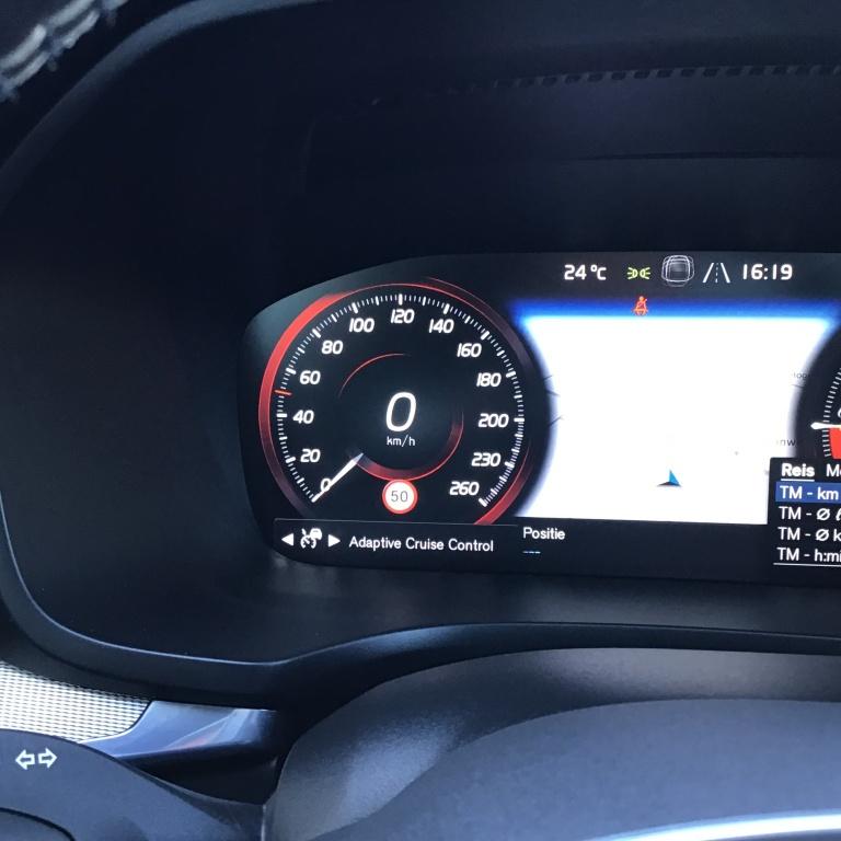 Volvo V60 t8 390pk awd r-design| full options ! trekhaak
