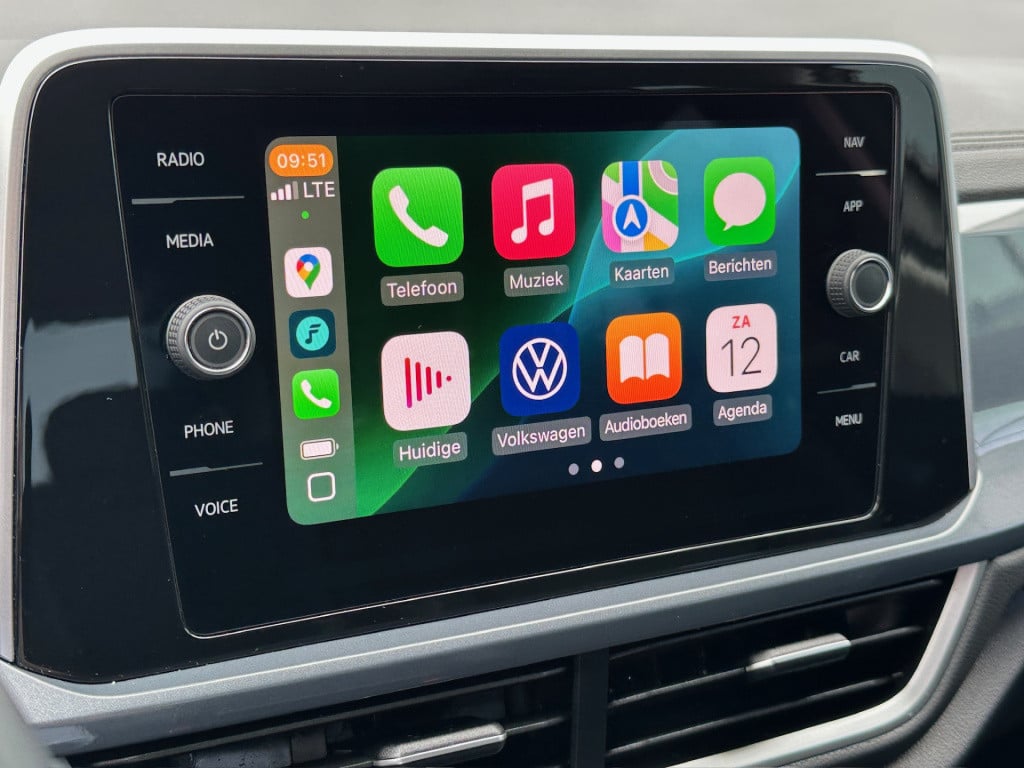 Volkswagen T-roc 1.5 tsi 150pk dsg style carplay | camera | keyless | elek.