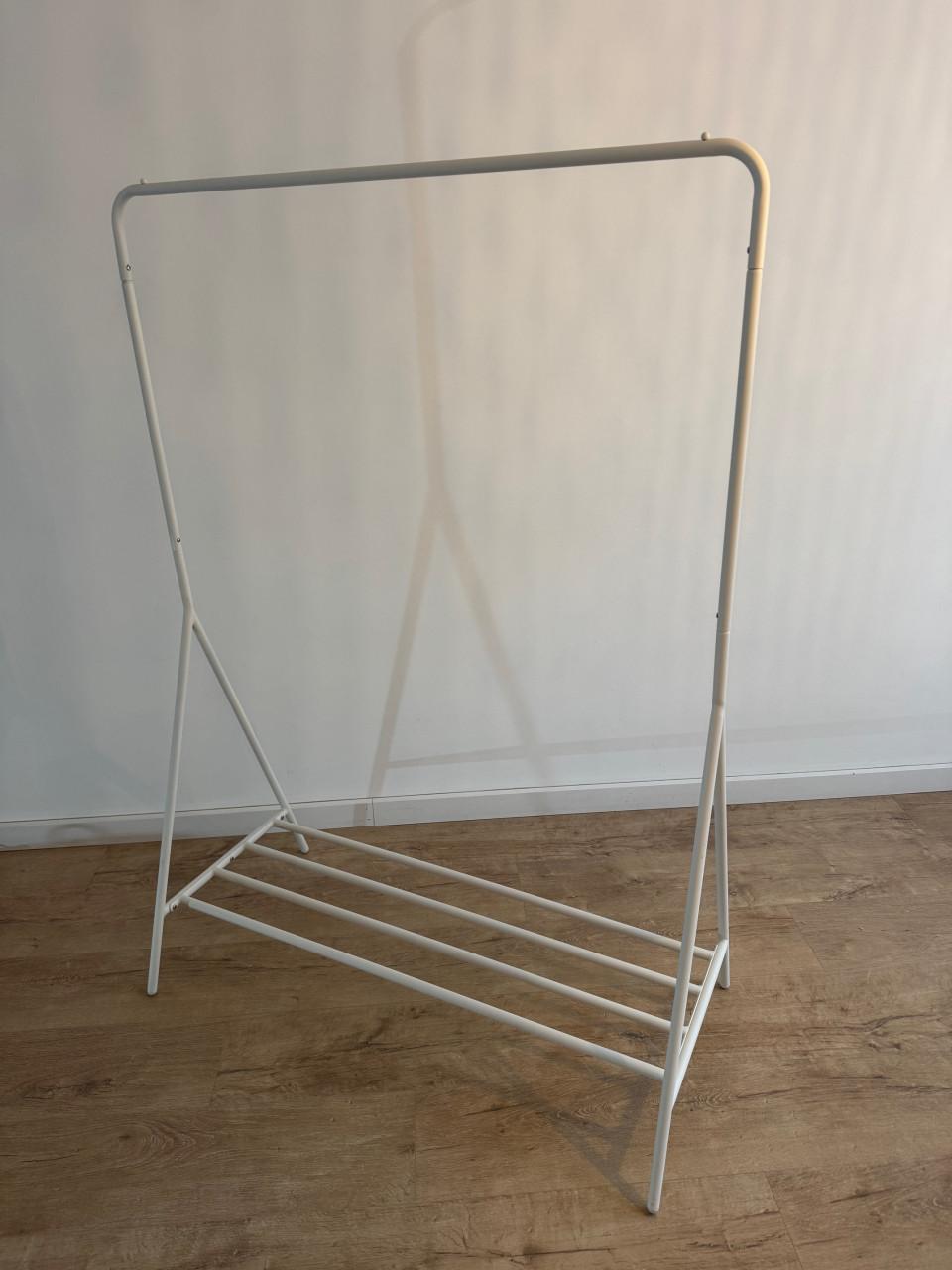 Stalen kledingrek, wit, poedergecoat, stevig, 110 x 155 x 50, top staat