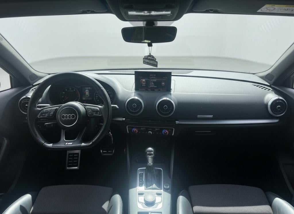 Audi A3 sportback 1.5 tfsi cod sport s line edition automaat