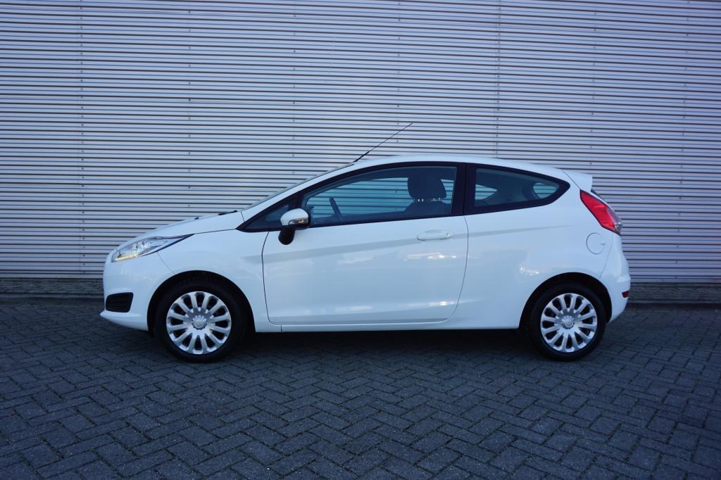 Ford Fiesta 1.0 style 1e eigenaar - airco / navi / cruise / elektr. ramen /