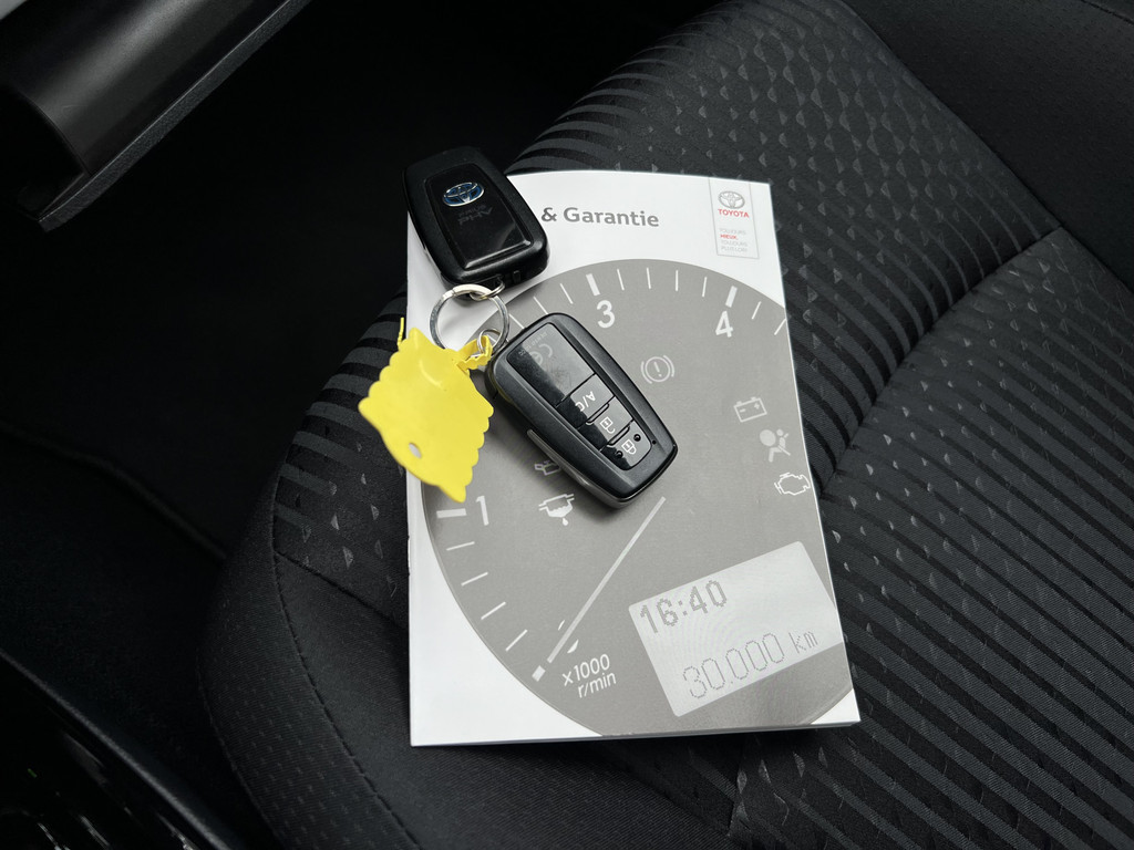 Toyota Prius 1.8 plug-in executive
