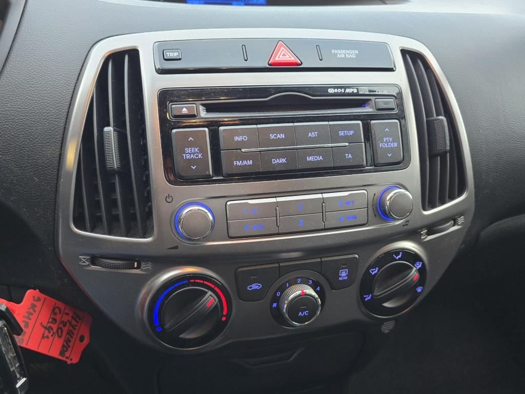 Hyundai I 20 1.2i business edition | radio | trekhaak
