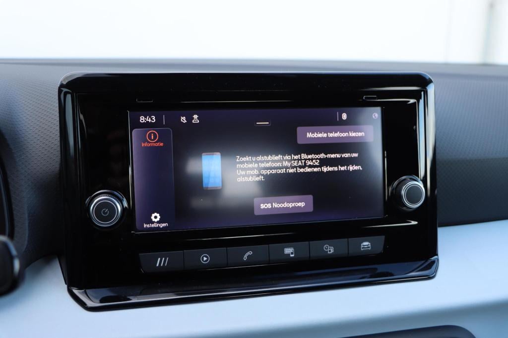 Seat Arona 1.0 tsi style | parkeersensoren | app connect | climate control