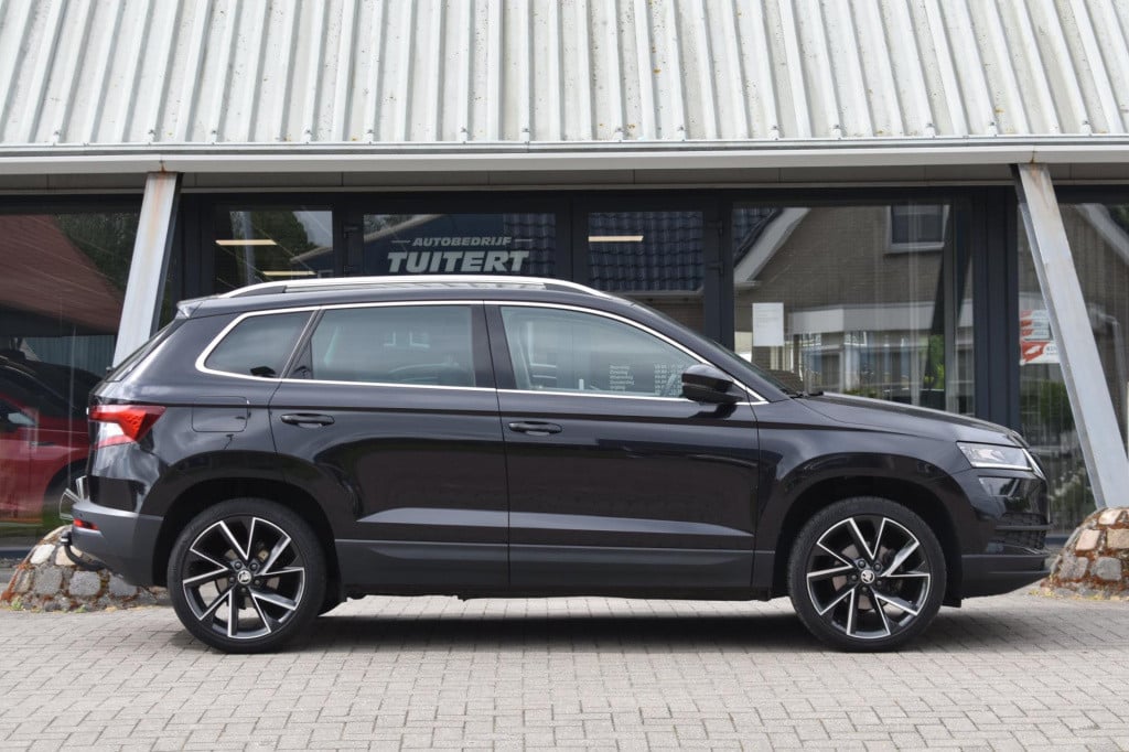 Skoda Karoq 1.5 tsi act | leder | trekhaak | camera | apple carplay | andro