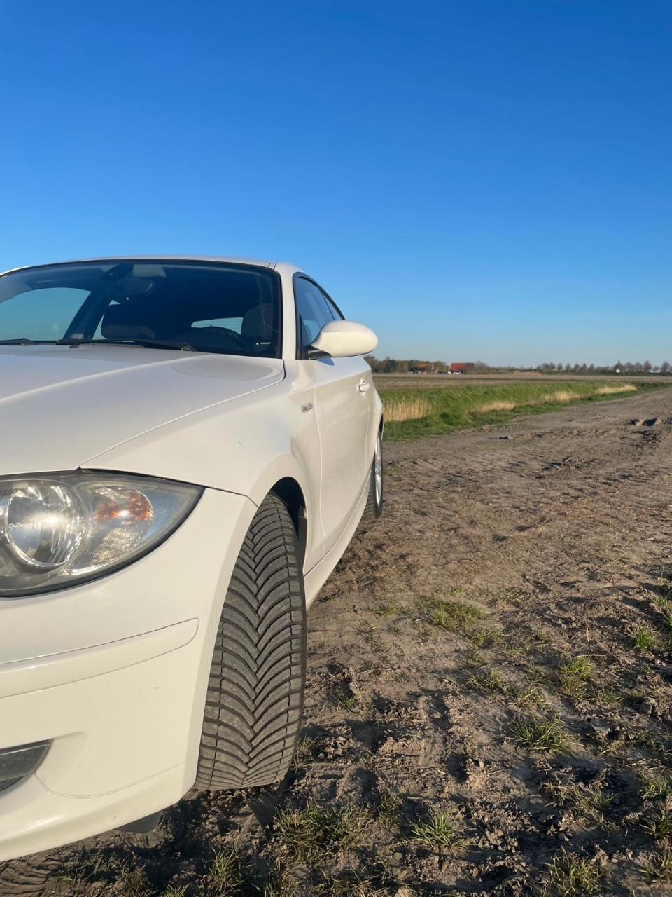 BMW 118i – APK 2027, veel onderhoud,direct rijden, nw banden