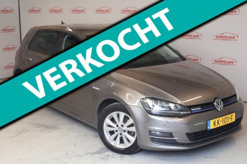Volkswagen Golf 1.0 tsi connected series nl auto, carplay, all season bande