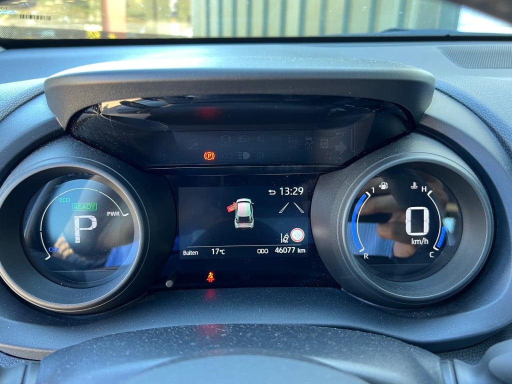 Toyota Yaris Cross 1.5 hybrid active | climate | cruise | camera | apple / 