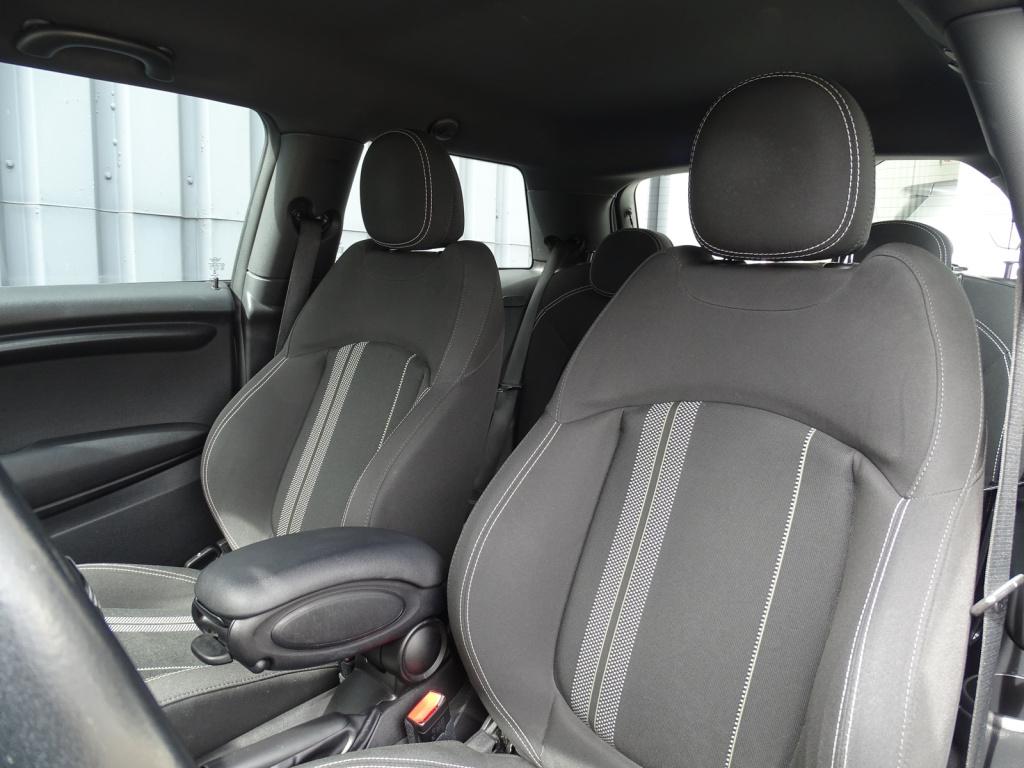 Mini Cooper mini 1.5 business automaat | led