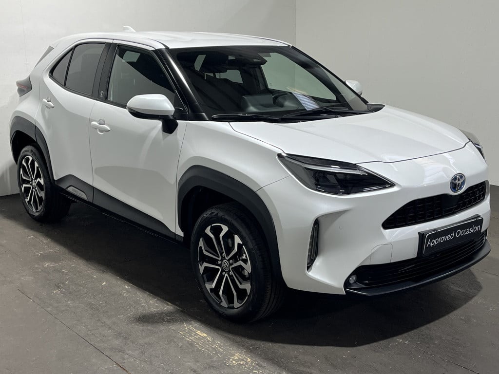 Toyota Yaris Cross dynamic | navi | pdc | bsm |