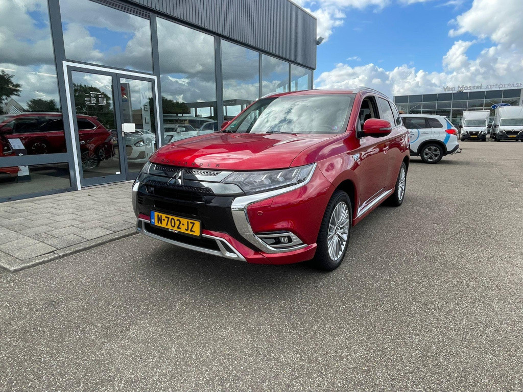 Mitsubishi Outlander 2.4 phev intense+ plug in hybride automaat