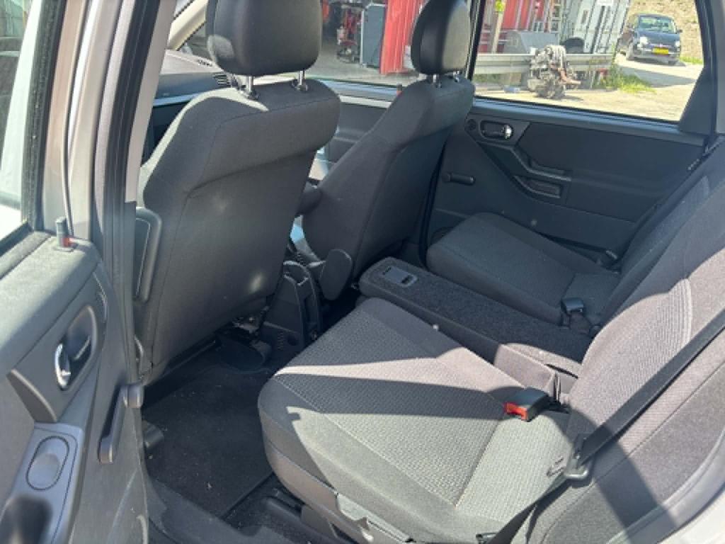 Opel Meriva 1.6-16v temptation