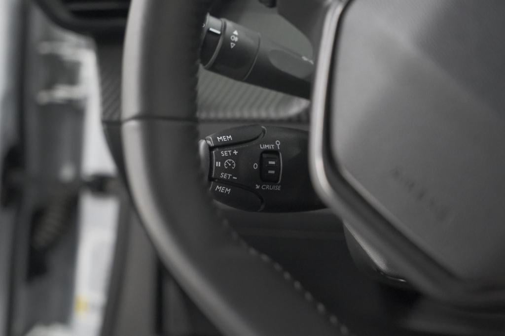 Peugeot 2008 puretech 100 allure | camera | navigatie | parkeersensoren | a