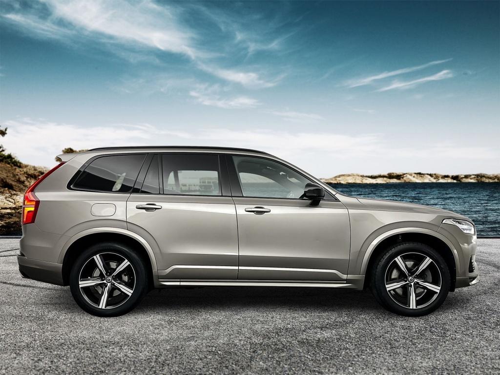 Volvo XC90 t8 390pk r-design | full options !! b&w| luchtvering| trekhaak