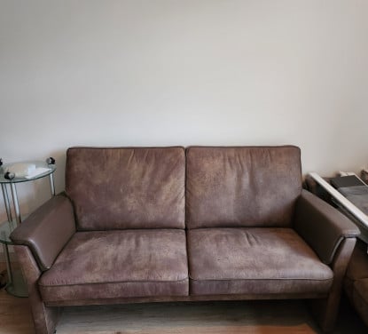 2,5 zits bruine banken 2x leder gratis