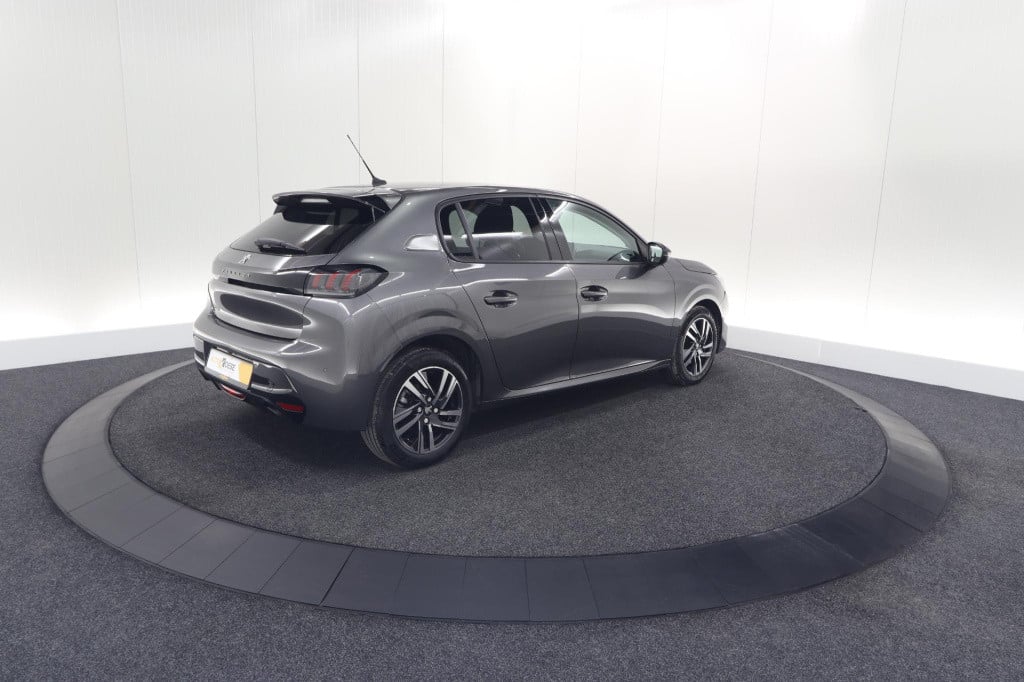 Peugeot 208 puretech 100 allure pack | camera | apple carplay | stoelverwar