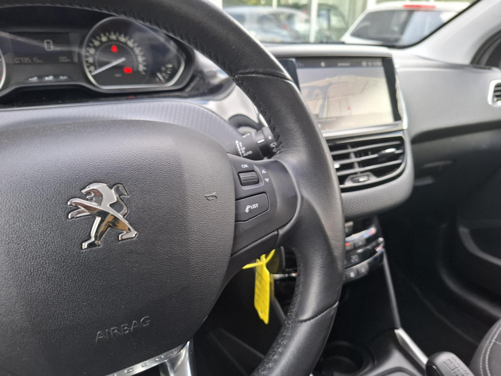 Peugeot 2008 suv 110 blue lion navi/lmv/park