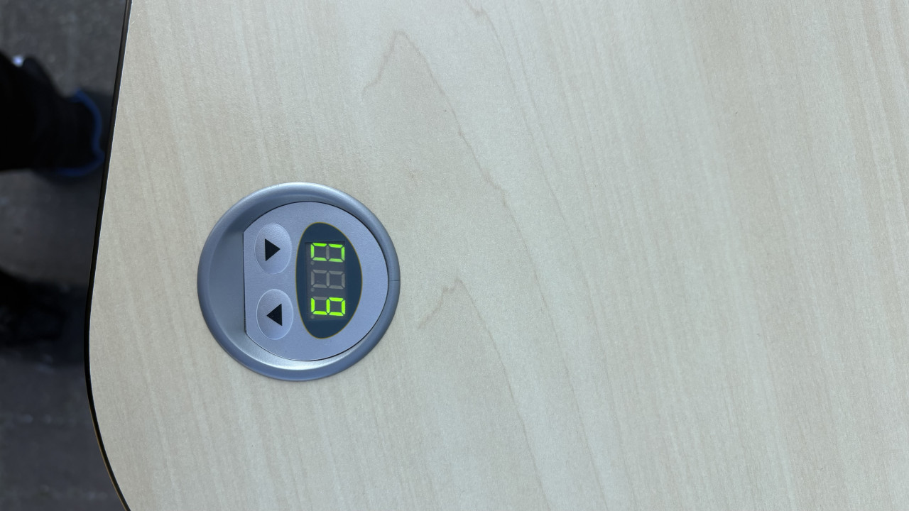 Ahrend electric zit sta bureau