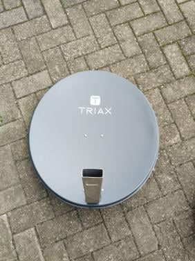 Schotelantenne Triax TD 64 met LNB